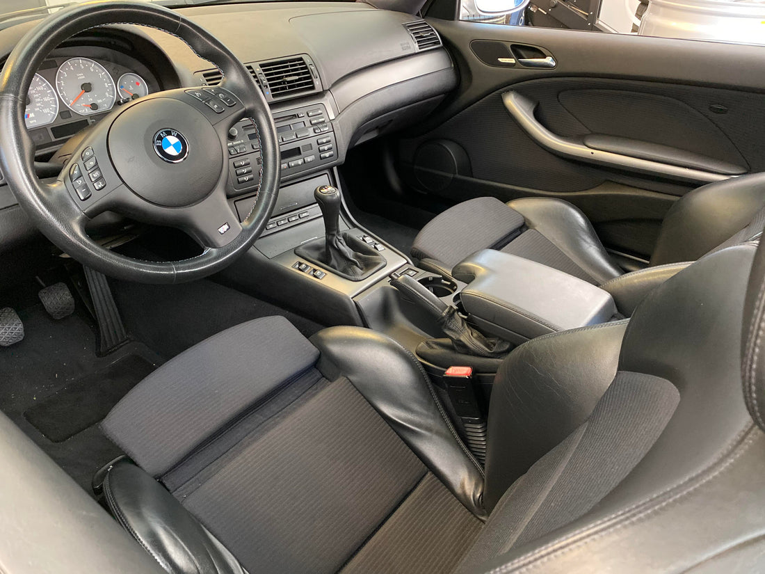 BMW E46 Innenraum mit anthrazit Leder und Stoff – klassische Ausstattung