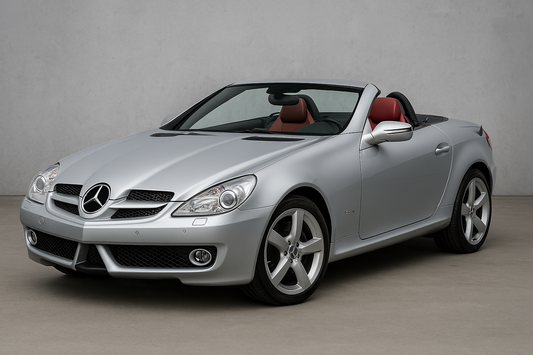 Mercedes SLK R171 mit Bengalrot-Lederausstattung, silberner Lackierung und gepflegtem Lederinterieur – ideal für Lederpflege, Lederfarbe & Lenkradreparatur