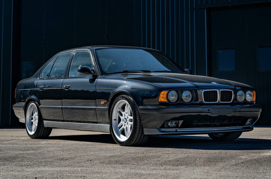 BMW M5 E34 Leder & Werterhalt – Expertenwissen zur perfekten OEM-Aufbereitung - Ledertechnik-Shop