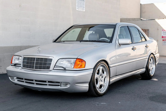 Mercedes W202 – Lederpflege, Lederreparatur & Lenkradreparatur für Ihren Klassiker - Ledertechnik-Shop