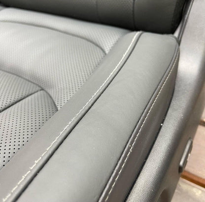Lederfarbe schwarz zur Auffrischung und Reparatur von Glattleder – hochdeckend, haltbar - Ledertechnik-Shop